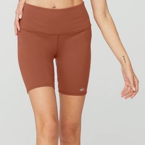 High-waist biker short